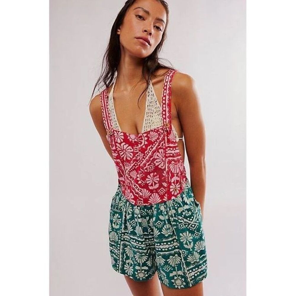 Free People Adjustable Strap Relaxed Red Green Holiday Combo Floral Romper size